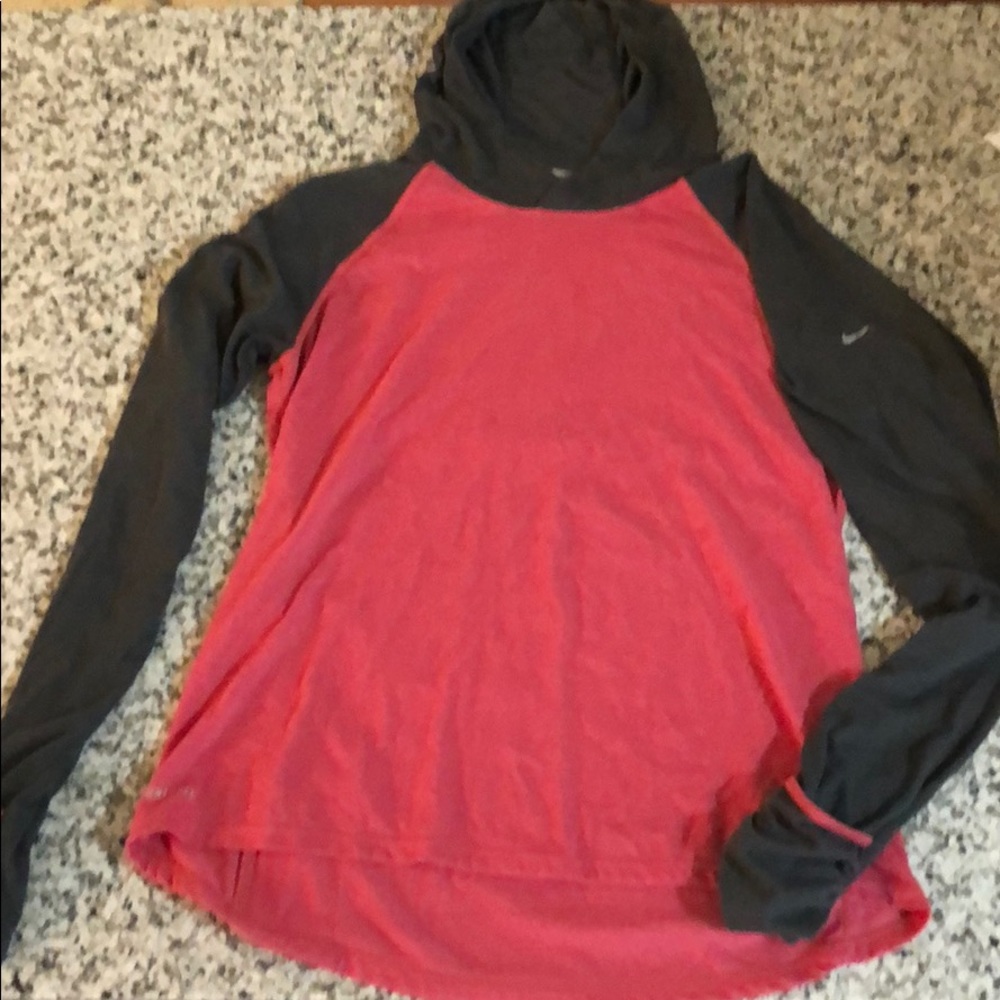 Women’s Nike long sleeved hooded shirt